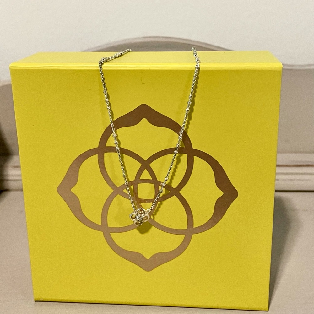 Gold Kendra Scott Rue Necklace Gold